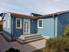 Seaman Modern retreat